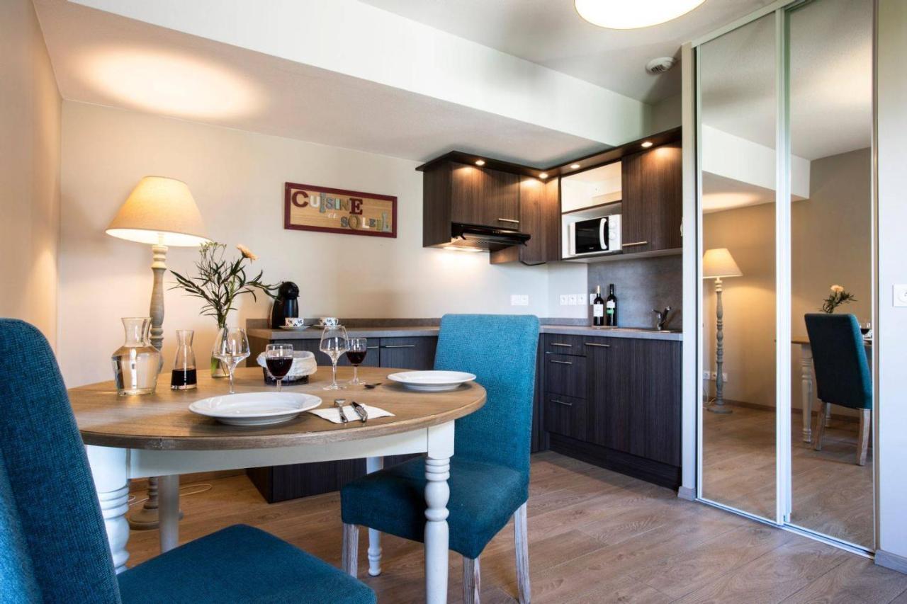 Bleu Castillet 2*