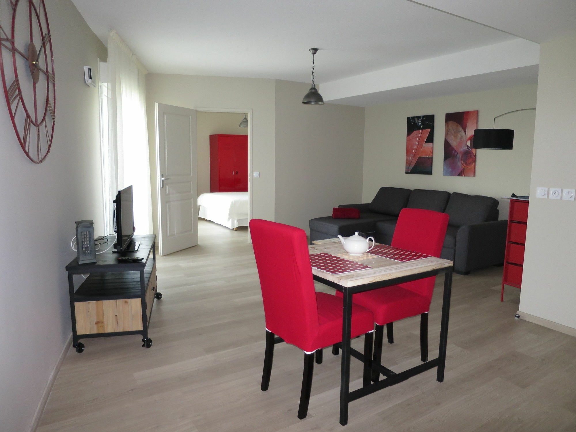 Bleu Castillet Aparthotel